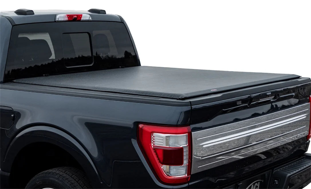 Access 43159 - Lorado 04-15 Titan Crew Cab 5ft 7in Bed (Clamps On w/ or w/o Utili-Track) Roll-Up Cover